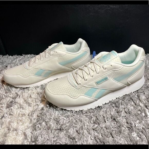 NIB Reebok CL Harman Run TXTI Shoes - Picture 4 of 9